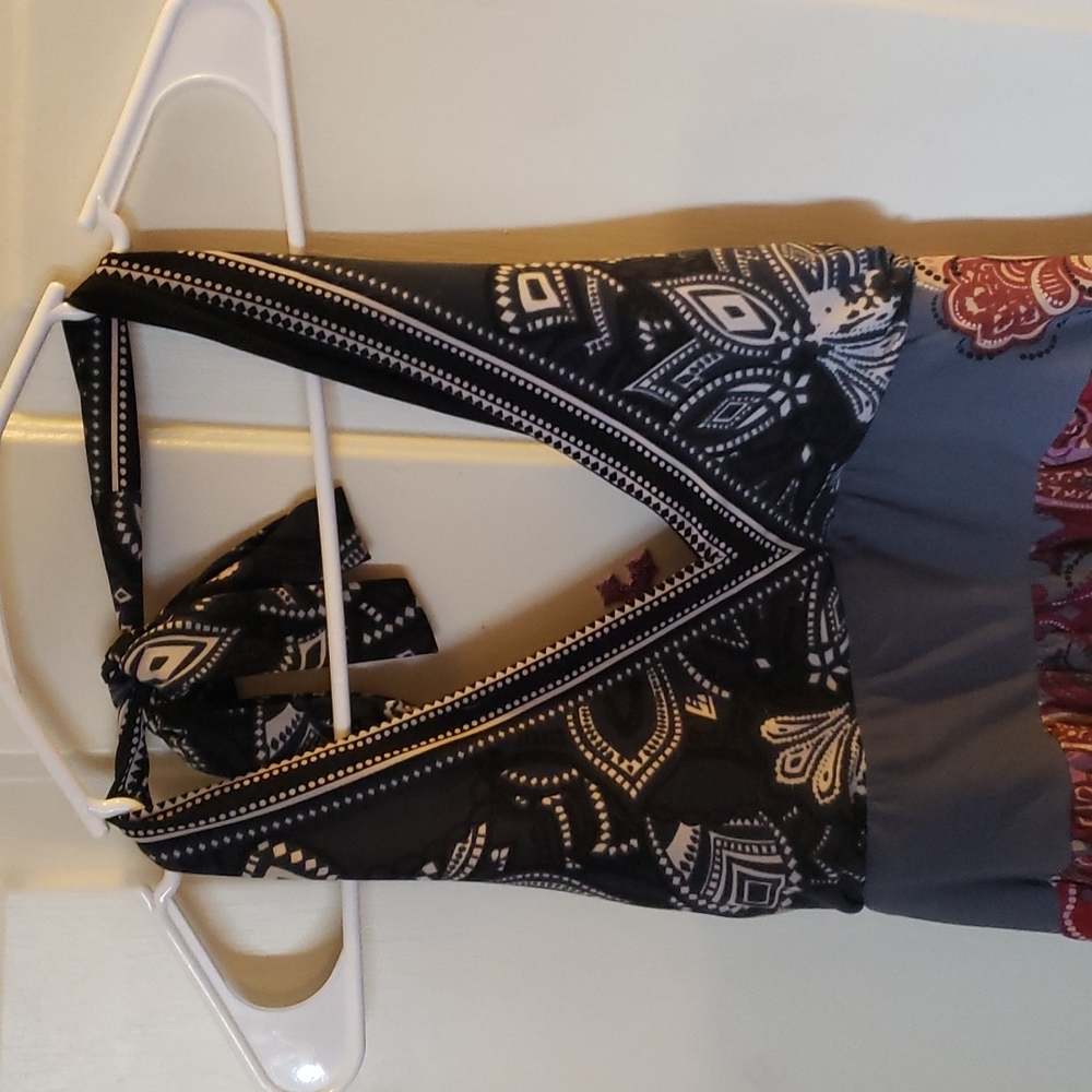 Dress - Picture 2 of 7